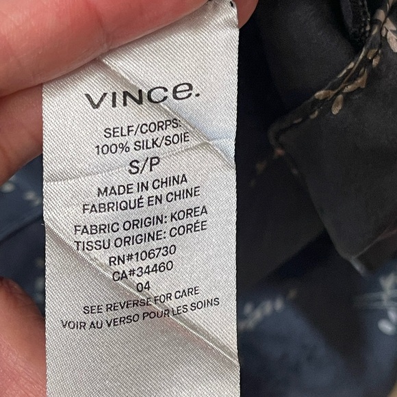 Elegant Black and Gold Women's Skirt - Picture 5 of 7